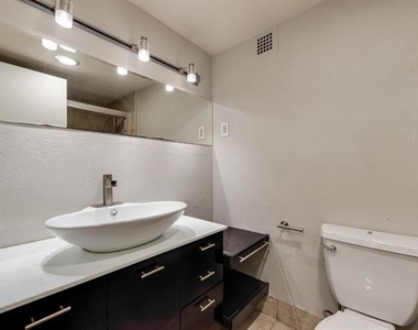 3883 Turtle Creek Boulevard - Photo Thumbnail 19