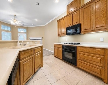 508 Phillip Drive - Photo Thumbnail 8