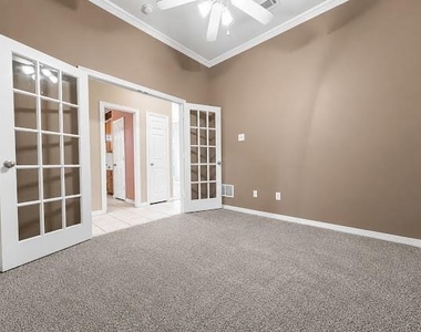 508 Phillip Drive - Photo Thumbnail 18