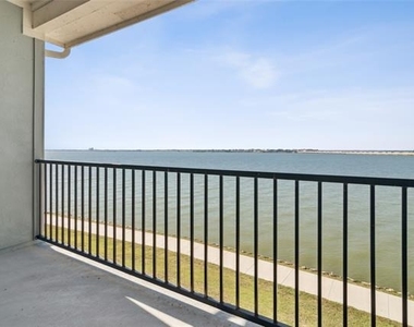 714 Resort Drive - Photo Thumbnail 23