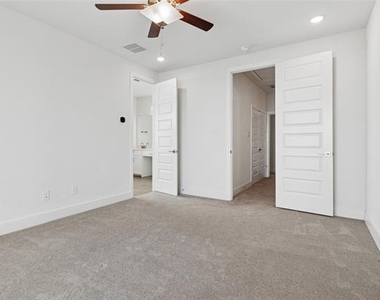 714 Resort Drive - Photo Thumbnail 18