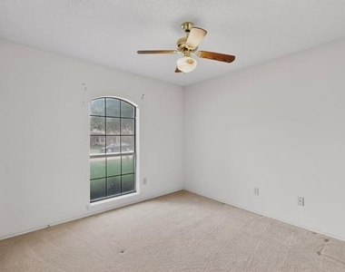 7517 Crosstimbers Lane - Photo Thumbnail 21