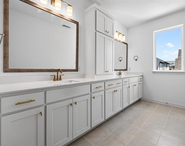 8900 Magnet Drive - Photo Thumbnail 18