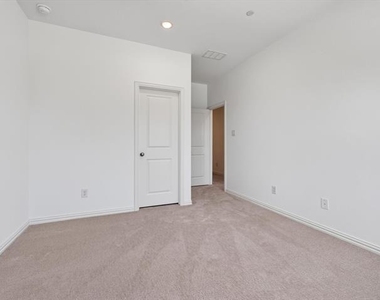 8900 Magnet Drive - Photo Thumbnail 23