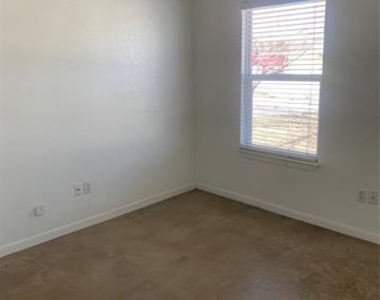 3721 El Campo Avenue - Photo Thumbnail 4