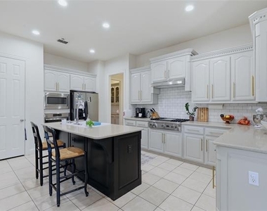 15138 Woodbluff Drive - Photo Thumbnail 9