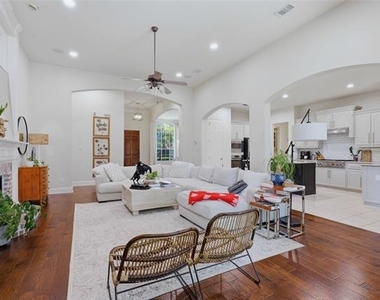 15138 Woodbluff Drive - Photo Thumbnail 7