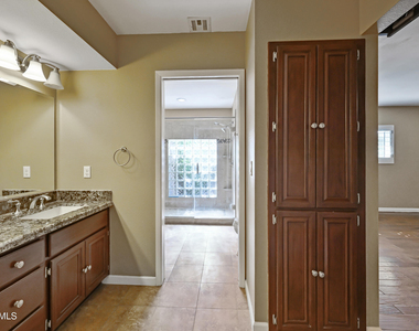 324 W Willow Avenue - Photo Thumbnail 19