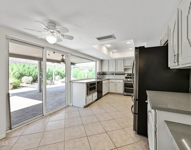 324 W Willow Avenue - Photo Thumbnail 10