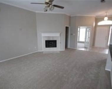 8505 Timber Crest Ct - Photo Thumbnail 9