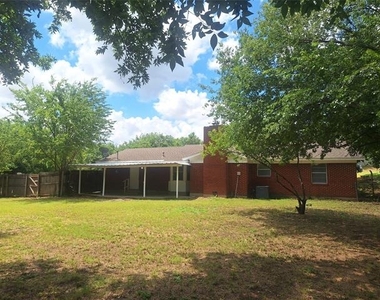 6005 Barry Drive - Photo Thumbnail 31