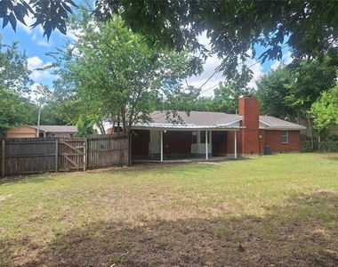 6005 Barry Drive - Photo Thumbnail 30