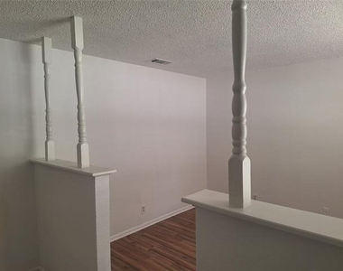 6005 Barry Drive - Photo Thumbnail 3