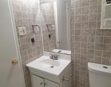 6005 Barry Drive - Photo Thumbnail 23
