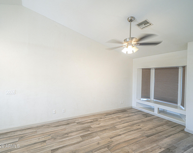 9315 E Dallas Street - Photo Thumbnail 15