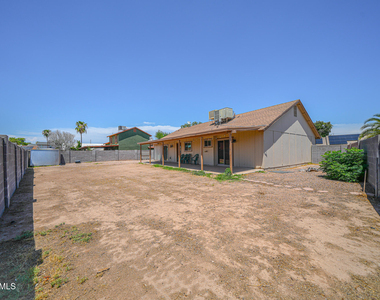 9315 E Dallas Street - Photo Thumbnail 23