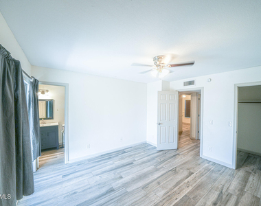 9315 E Dallas Street - Photo Thumbnail 8