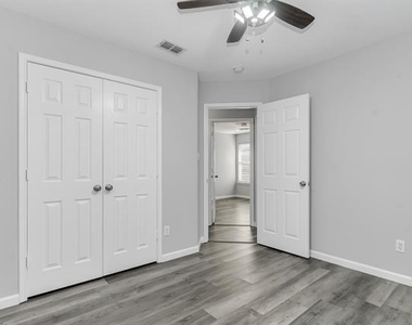 7321 Grass Valley Trail - Photo Thumbnail 16