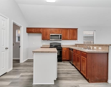 7321 Grass Valley Trail - Photo Thumbnail 4