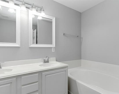 7321 Grass Valley Trail - Photo Thumbnail 12