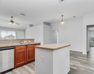 7321 Grass Valley Trail - Photo Thumbnail 6