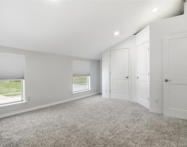 6516 Storm Drive - Photo Thumbnail 10