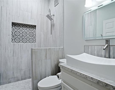 6516 Storm Drive - Photo Thumbnail 12