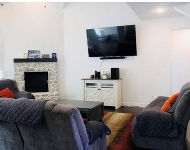 1319 Divine Rose Way - Photo Thumbnail 2
