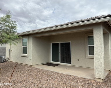 18357 W Artemisa Avenue - Photo Thumbnail 31