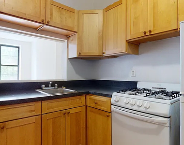 309 East 90th Street - Photo Thumbnail 6
