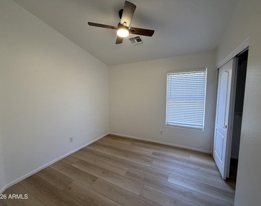 1225 N 159th Drive - Photo Thumbnail 7
