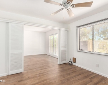 7821 E Valley Vista Drive - Photo Thumbnail 10