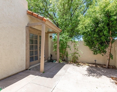 7821 E Valley Vista Drive - Photo Thumbnail 15