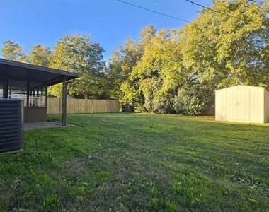 7425 S College Circle - Photo Thumbnail 2