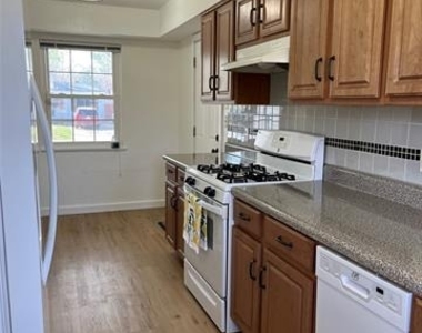 118 Nichols Street - Photo Thumbnail 4