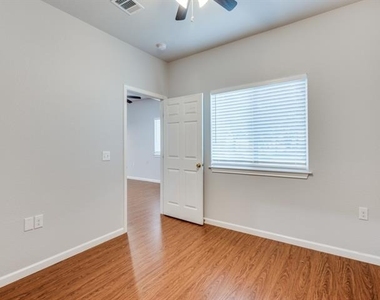 751 Pipeline Court - Photo Thumbnail 11