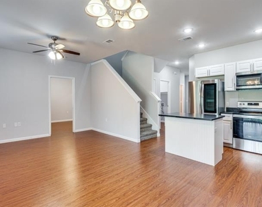 751 Pipeline Court - Photo Thumbnail 5