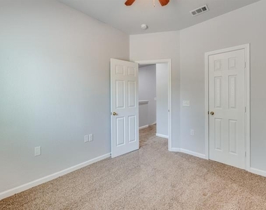 751 Pipeline Court - Photo Thumbnail 18