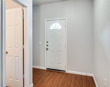 751 Pipeline Court - Photo Thumbnail 1