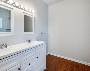751 Pipeline Court - Photo Thumbnail 20