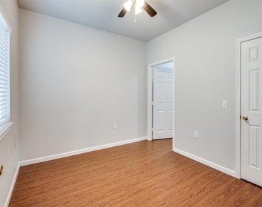 751 Pipeline Court - Photo Thumbnail 10