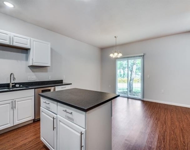 751 Pipeline Court - Photo Thumbnail 7