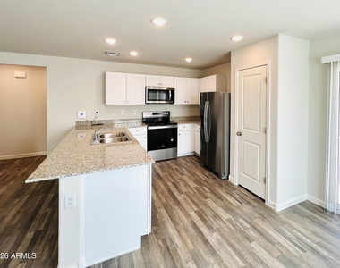 2083 E Velvet Place - Photo Thumbnail 2