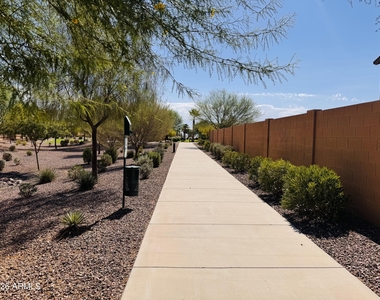 2083 E Velvet Place - Photo Thumbnail 20