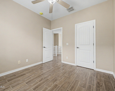 15155 N 145th Avenue - Photo Thumbnail 20