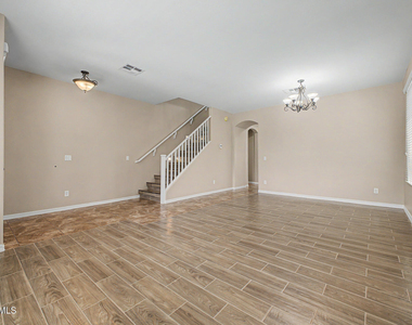 15155 N 145th Avenue - Photo Thumbnail 3