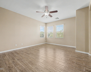 15155 N 145th Avenue - Photo Thumbnail 13