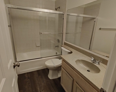 5104 N 32nd Street - Photo Thumbnail 15