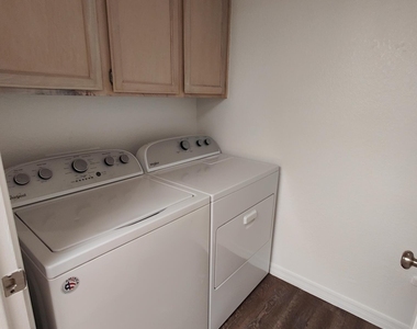 5104 N 32nd Street - Photo Thumbnail 8