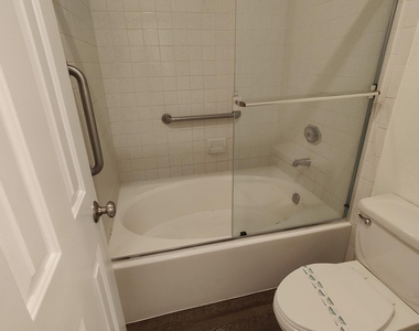 5104 N 32nd Street - Photo Thumbnail 12